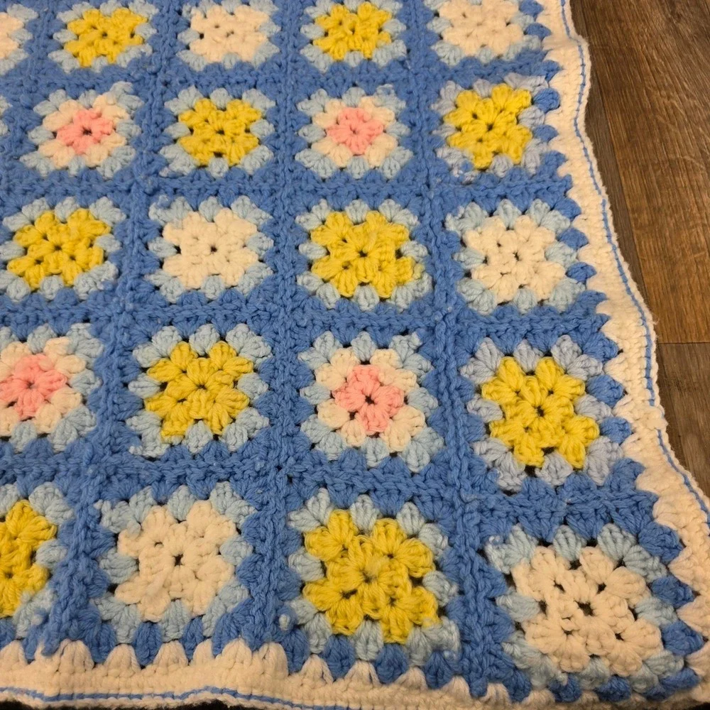 Vintage‎ Handmade Crochet Granny Square Baby Blanket Blue Yellow Pink 29x30